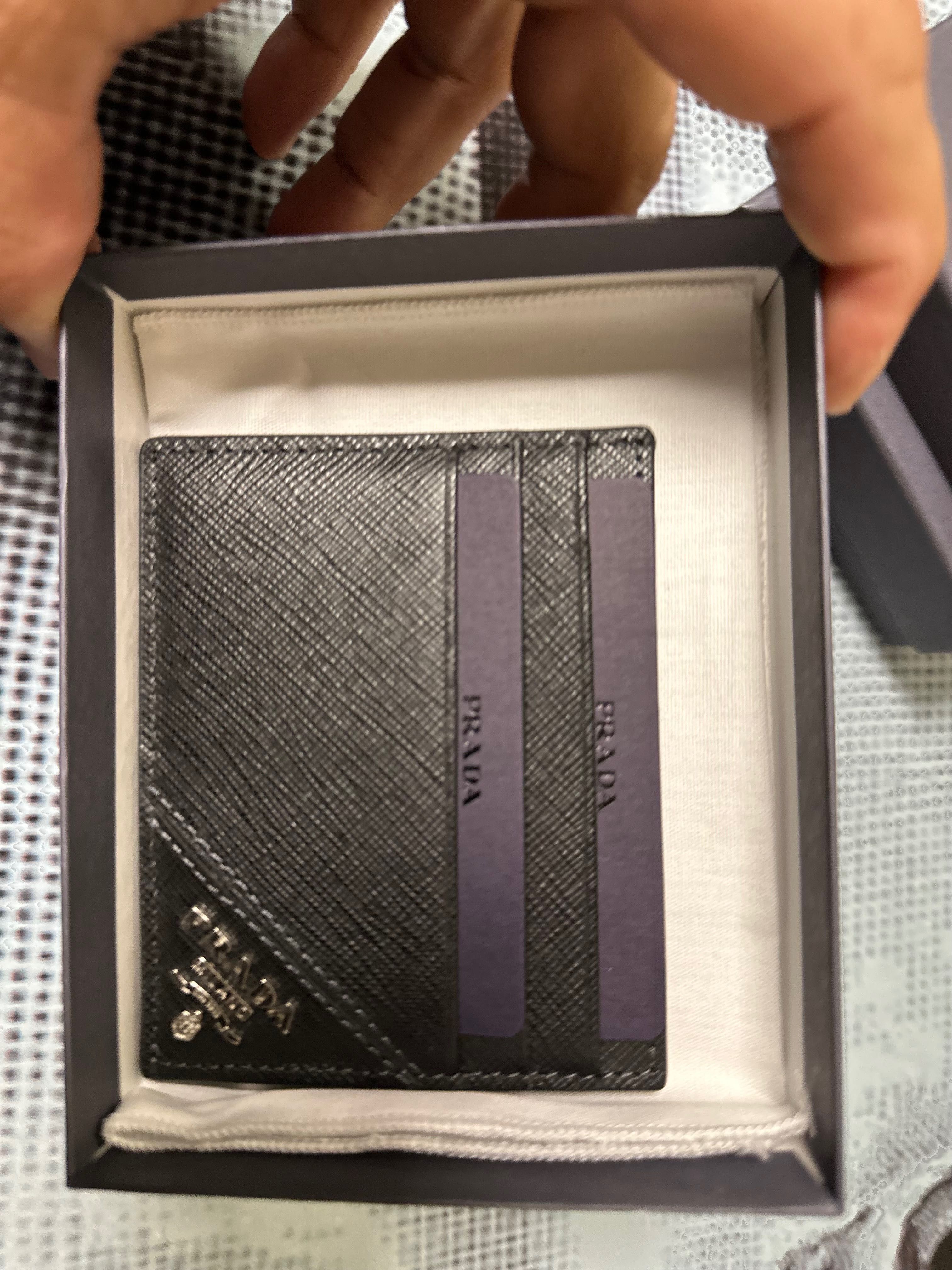 Prada Saffiano leather wallet портфейл