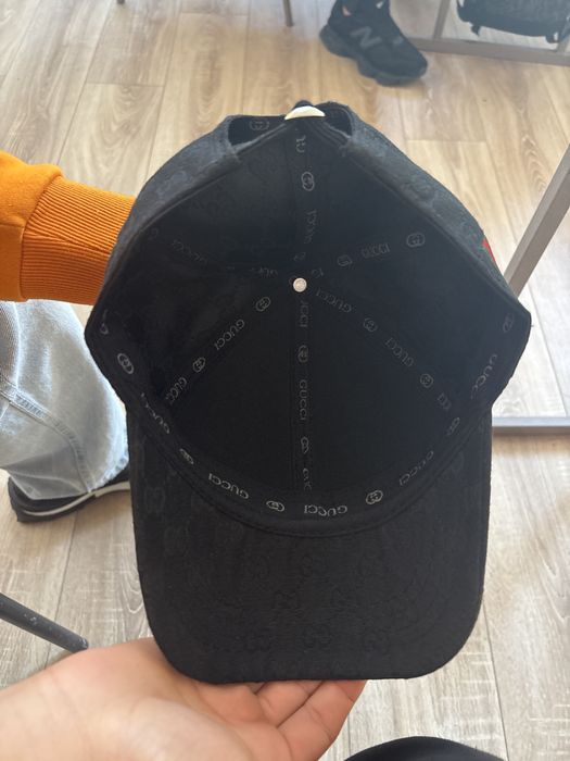 Gucci шапка оргинална още е нова