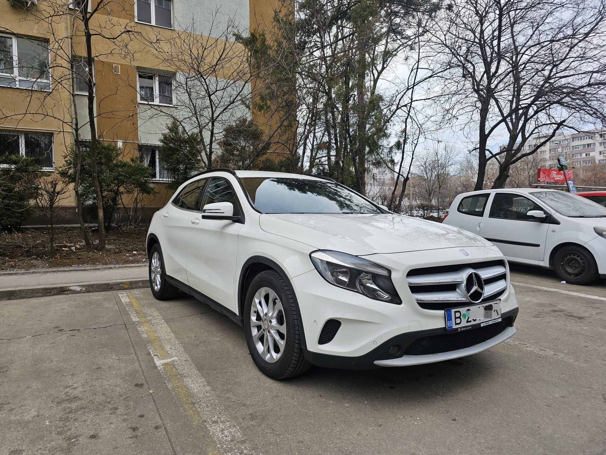 Mercedes GLA 200 Benzina, 91000 km, Interior Limited Edition:Bord Lemn