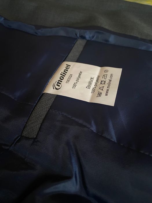 Дамски костюм в сиво - нов