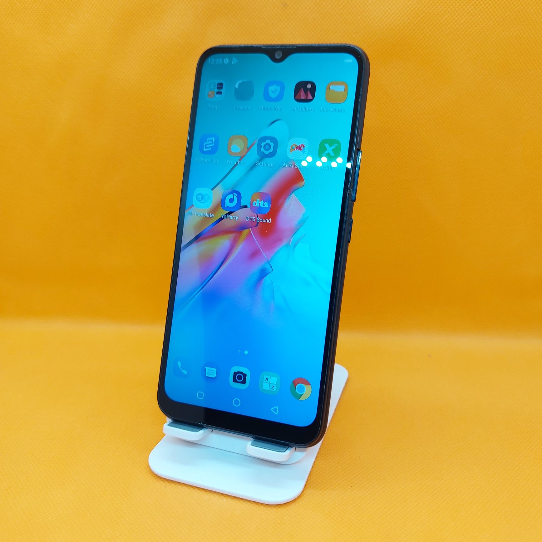 Infinix Hot 10 Lita srochna sotiladi