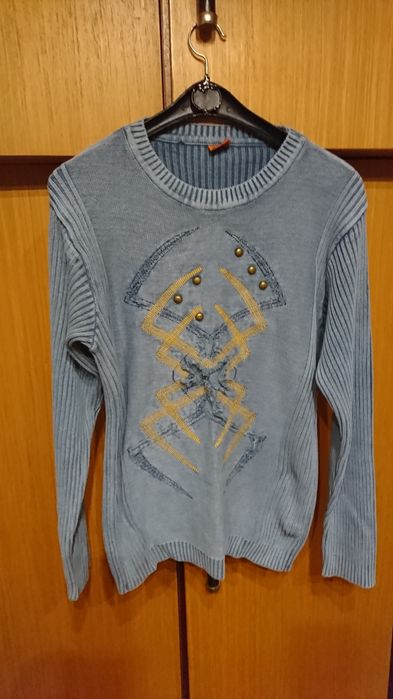 Мъжки пуловер с интересни орнаменти