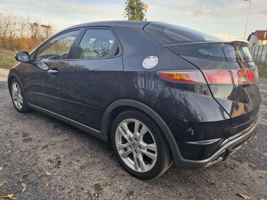 Honda Civic 1.8i, Executive