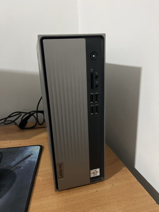 Lenovo AMD Athlon Silver 3050U with Radeon Graphics 2.30 GHz