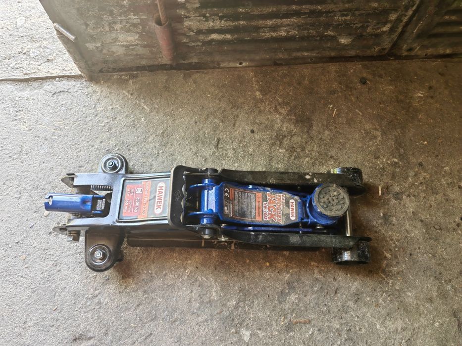 2 броя крикове Hawek