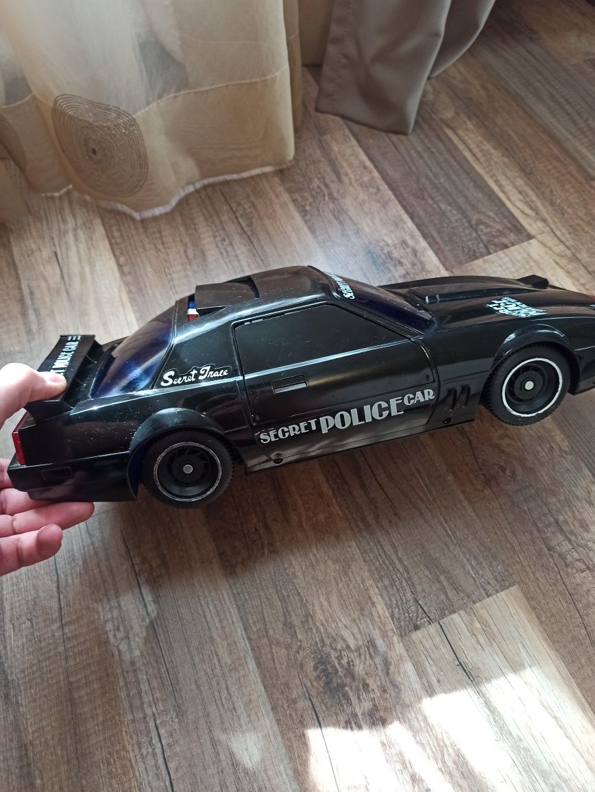 Колата кит от 80-те години ретро полицейска Knight Rider.