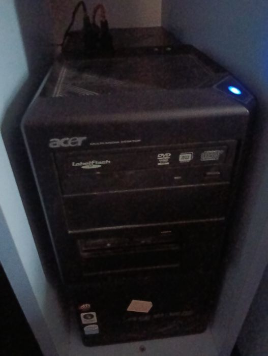 Vând sau schimb calculator complet