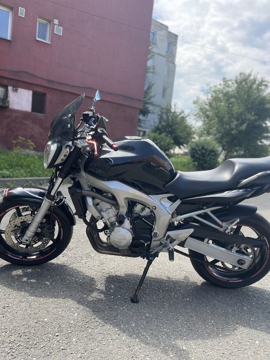 Yamaha fz6! 2005 ( la fel ca gsr 600,er6,etc)