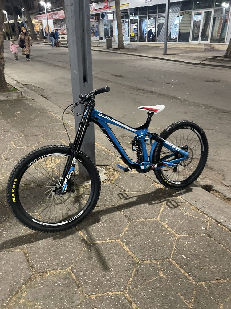 Шок Rockshox vivid r2c и вилка Rockshox Boxxer Charger