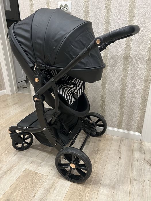 Продам детскую коляску