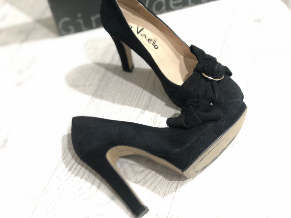 Продам сапоги и туфли в идельном состоянии