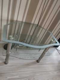 Стеклянный стол на дачу или под журналы