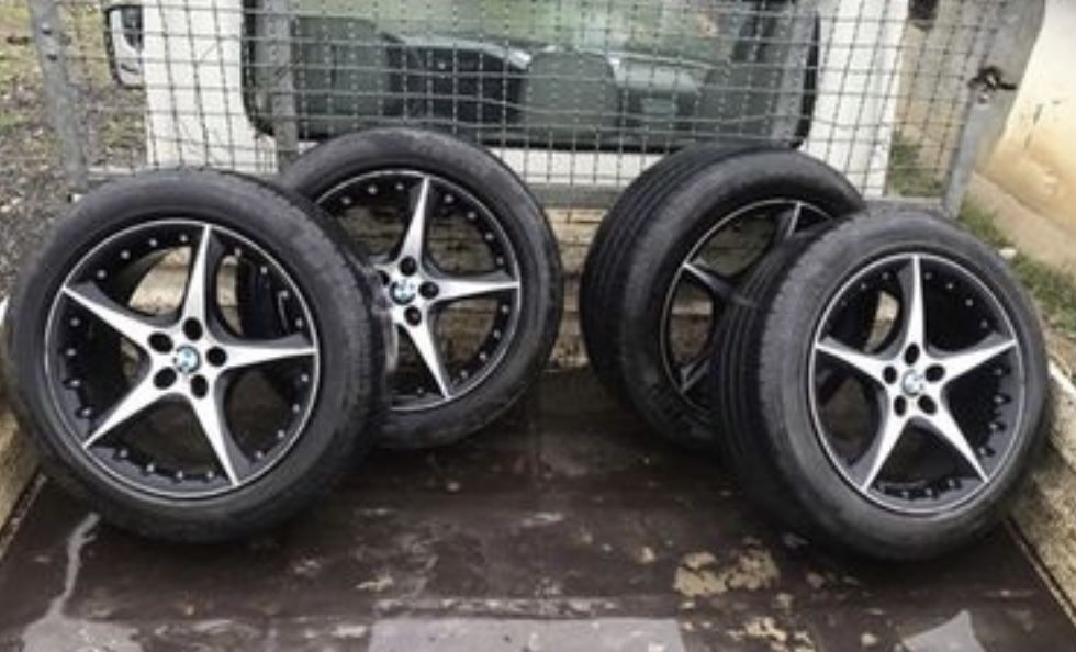 Vând anvelope cu jante BMW 245/50/18