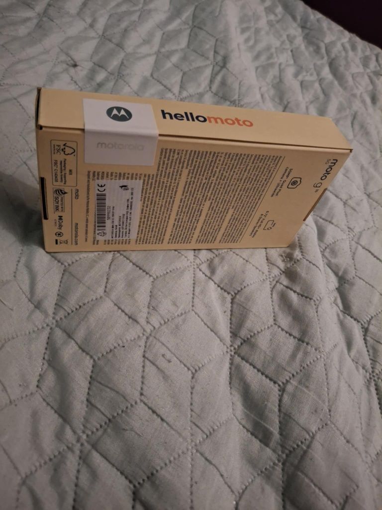 Продавам чисто нов Motorola g 35 5G