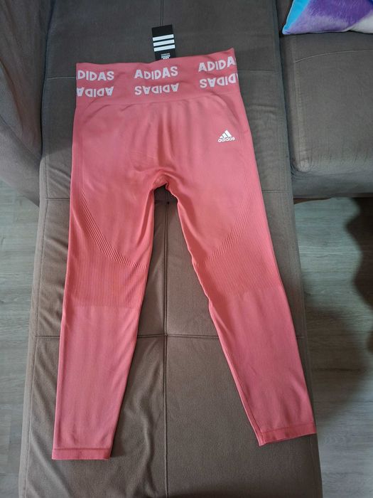 Дамски нов оригинален клин Adidas с етикет