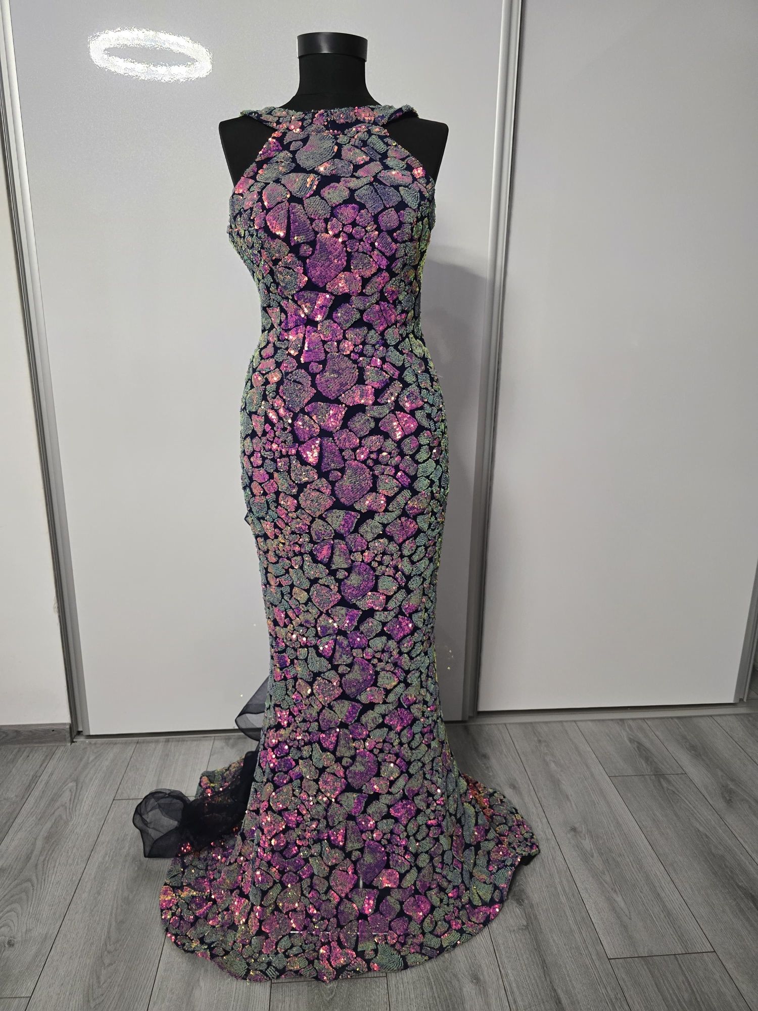 Rochie de seară cu paiete