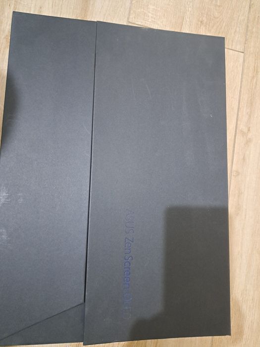 Vând monitor portabil asus zenscreen OLED, MQ13AH, full HD