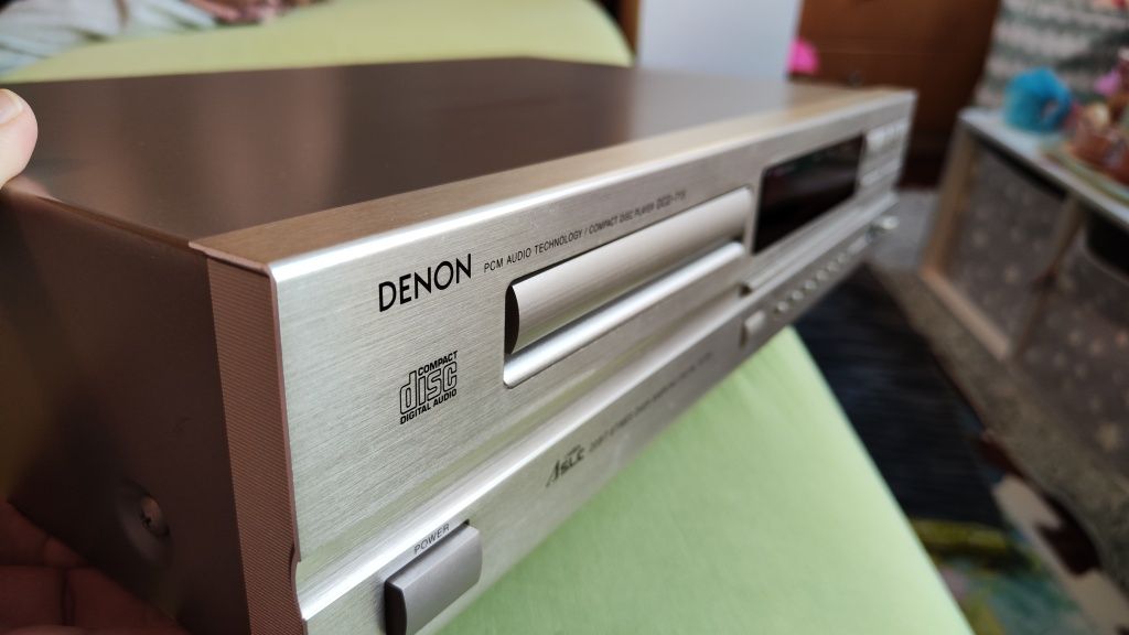 Denon DCD-715 CD player