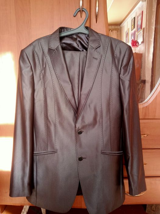 Продам Костюм мужской