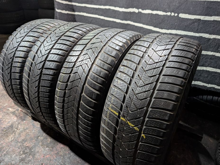 235/45R18  Pirelli iarna 6mm stare foarte buna