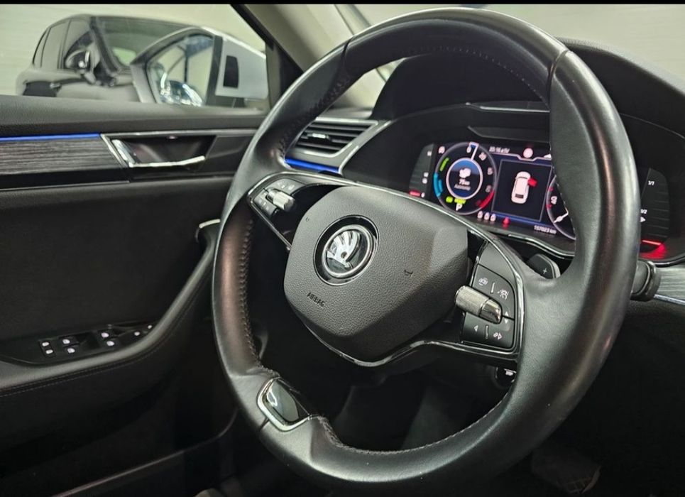 Skoda Superb Plug-in Hybrid 2021 /Auto personală!