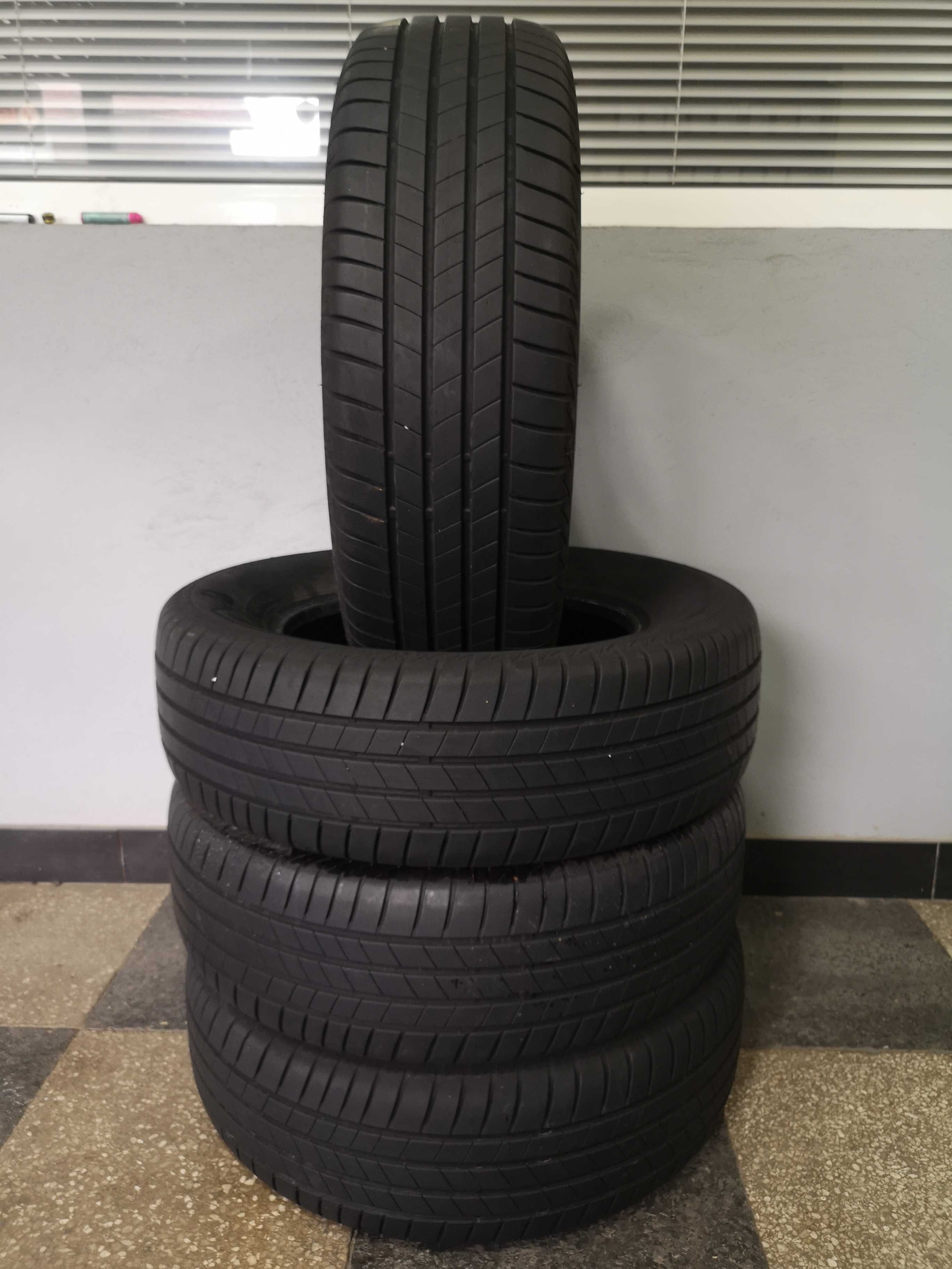 4бр 215/65/16 BRIDGESTONE 6,5мм грайфер дот:21г безплатен монтаж+++