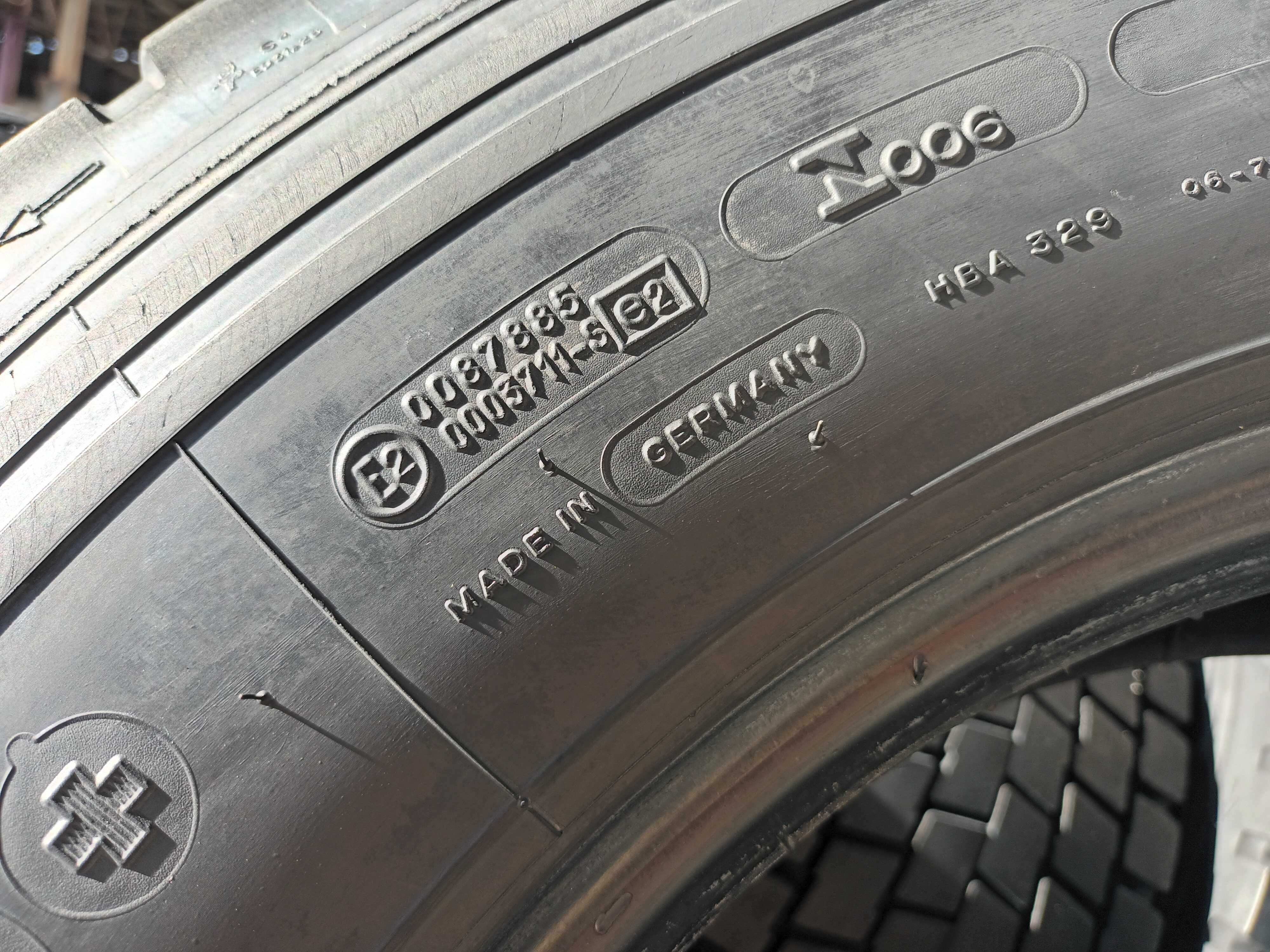 4 тежкотоварни гуми 285/70 R19.5 Michelin XDE2+ 144/142M M+S Germany