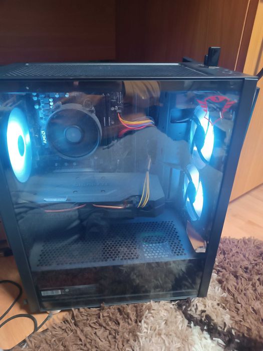 PC de vânzare +Monitor curbat 32