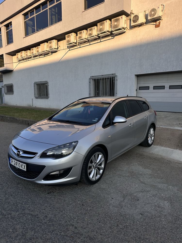 Opel Astra J 2015 1.6 CDTI 136к.с