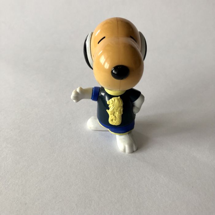 SNOOPY 1999 figurina McDonald’s | Snoopy World Tour-Singapore |Jucarie
