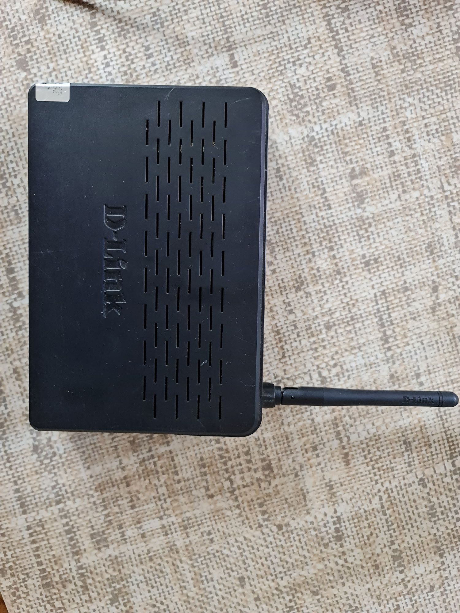 Роутер ADSL  D-Link DSL-2640U без зарядного устройства в рабочем состо