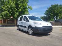 PEUGEOT PARTNER an 2012 pe Acte/ 1.6hdi-75cp/ 3 Locuri/ A.C/ Impecabil