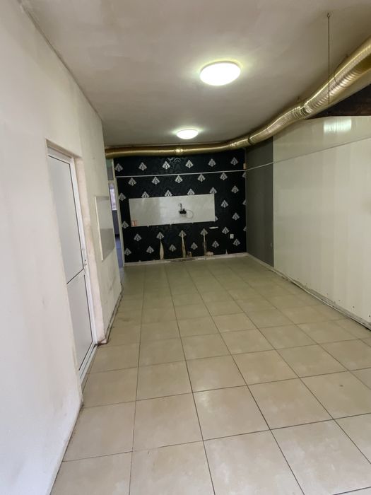 Дава се под наем Магазин в Пловдив, Централна гара - 100 кв.м за 765 € - Снимка #4