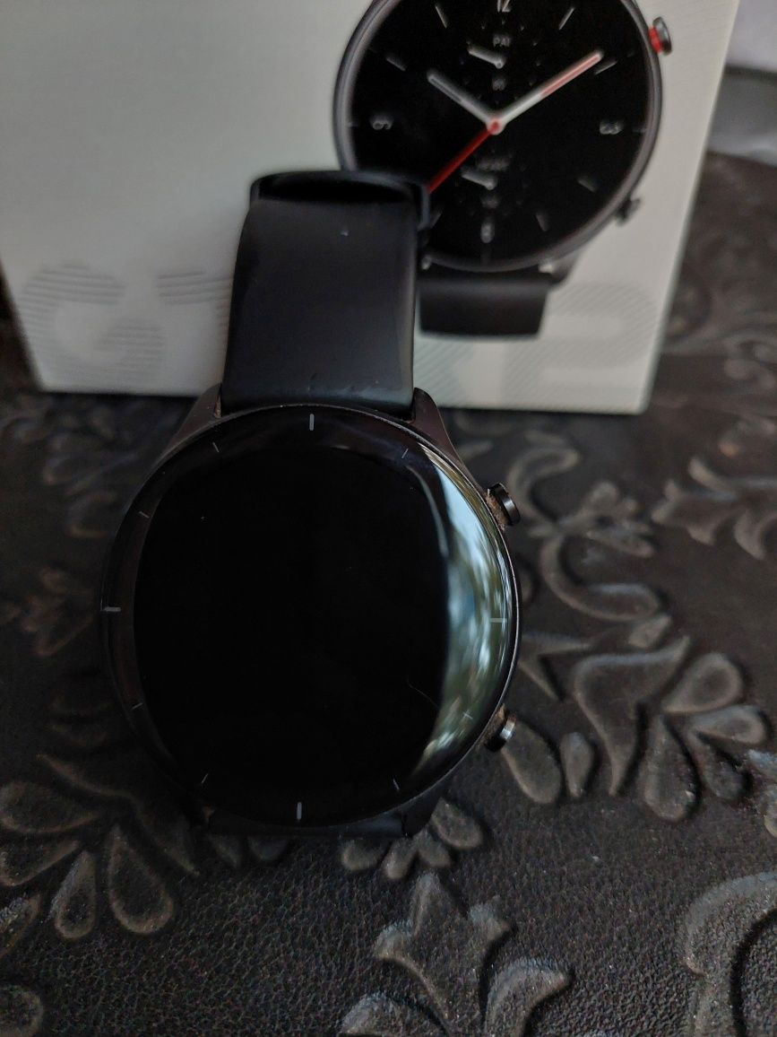 Смарт часовник AMAZFIT GTR 2e