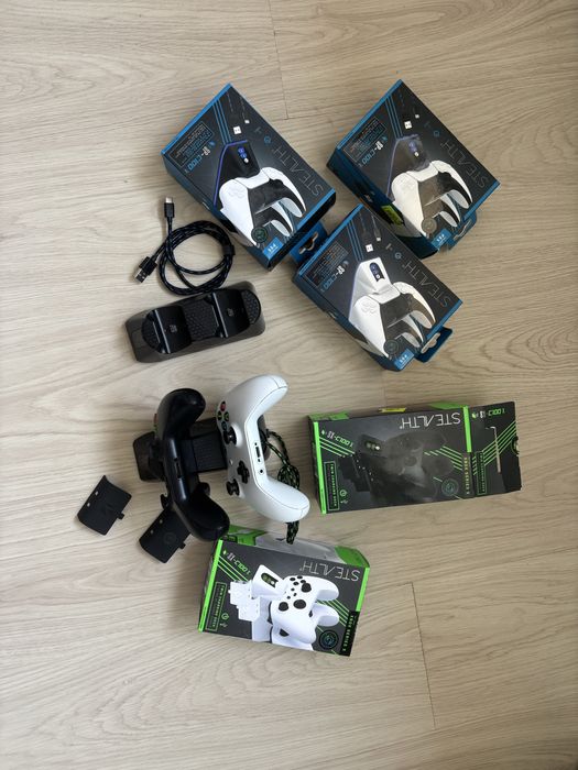 Dock station PS5 si Xbox One seria X, NOU