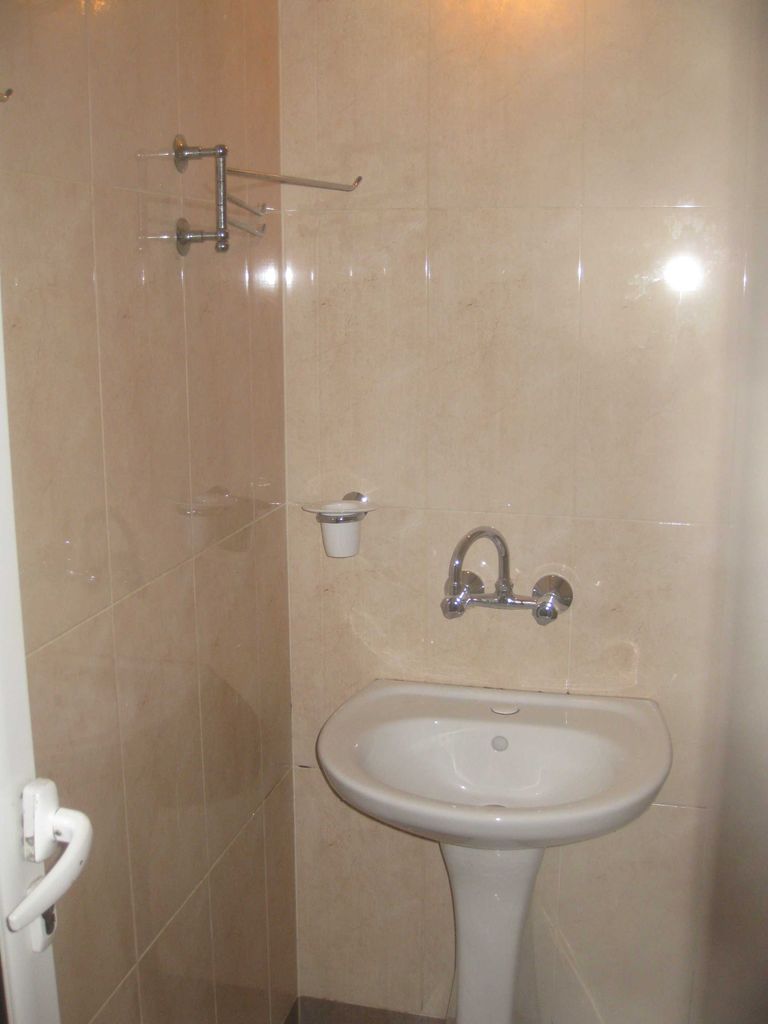 Дава се под наем Едностаен апартамент в София, Павлово - 24 кв.м за 249.9 € - Снимка #13