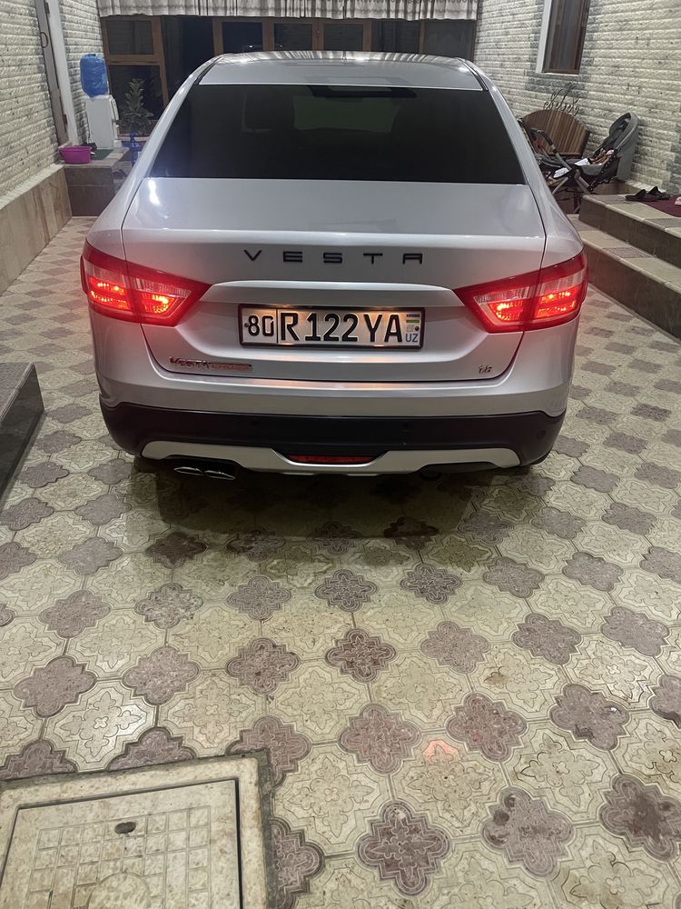 Lada vesta cross