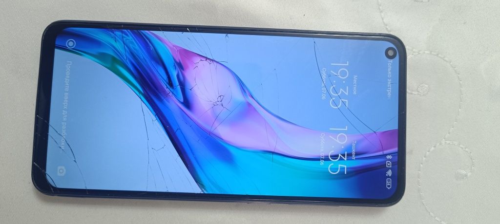 Продам телефон Redmi note 9