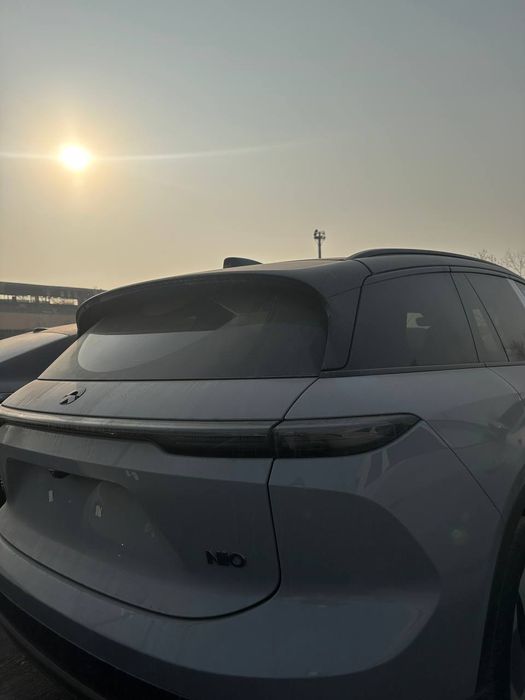 NIO kompaniyasiga qarashli EL 6 model