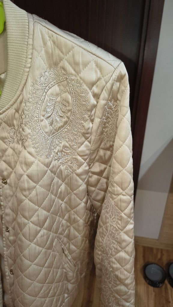 Страхотно сатенирано леко якенце на H&M-S размер