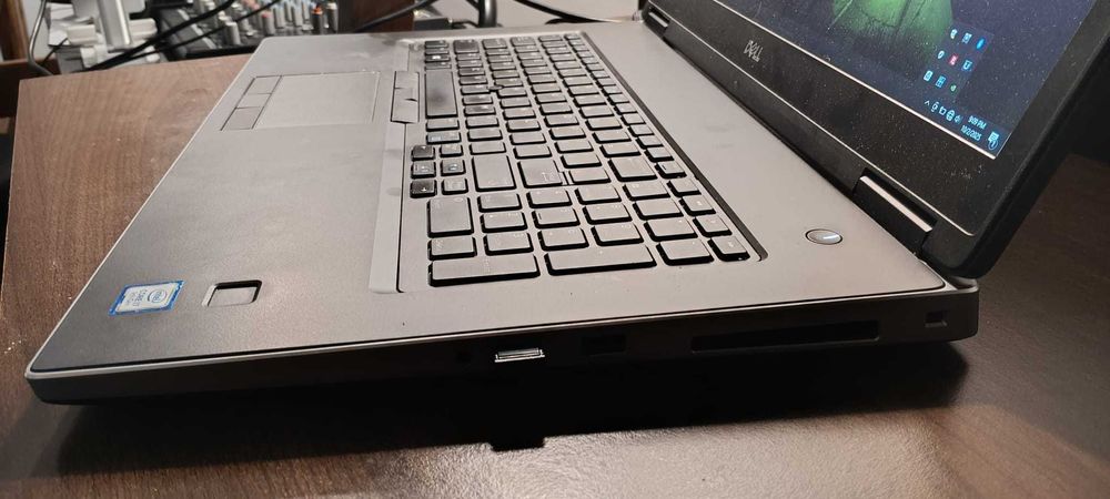 Laptop DELL Precision 7740