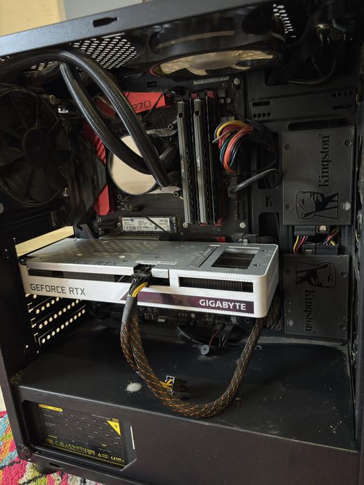 Pc gaming vand sau schimb