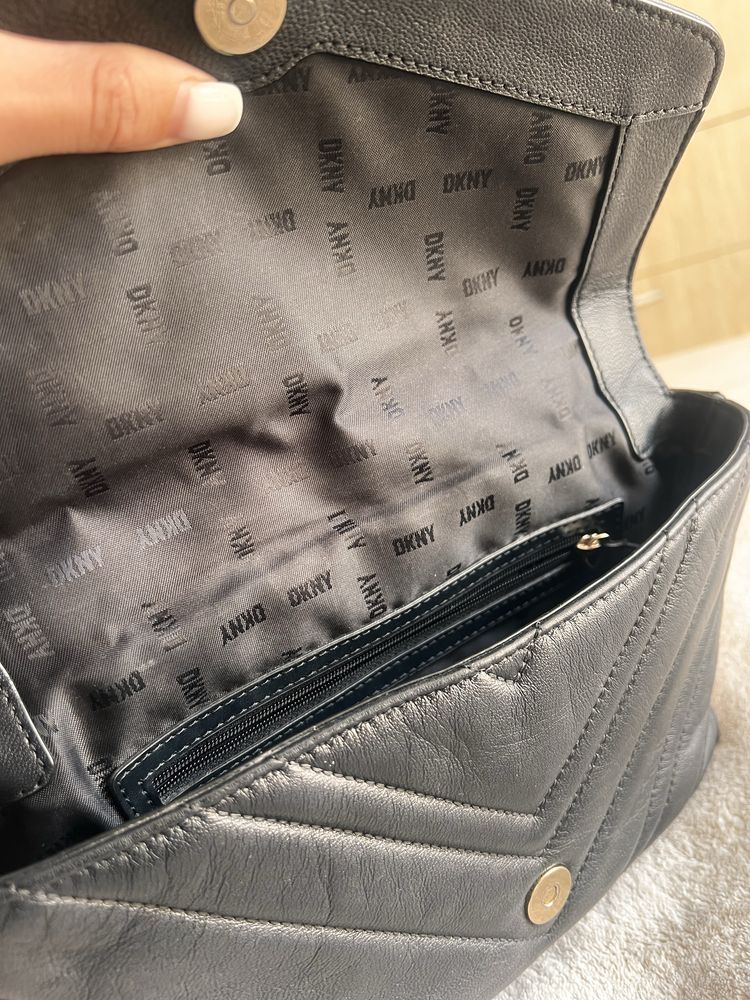 Дамски чанти на  DKNY Guess, Aldo , USPA