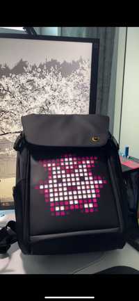Рюкзак с экранчиком от Divoom