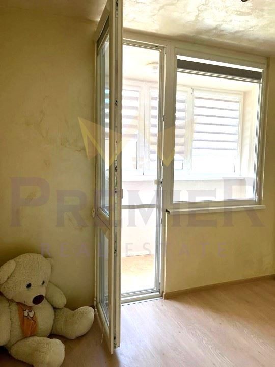 Продава се Тристаен апартамент в София, Люлин 4 - 81 кв.м за 2223 €/кв.м - Снимка #8