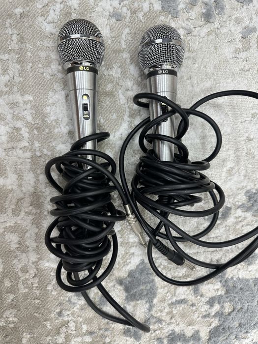 Продам микрофоны LG в рабочем состоянии