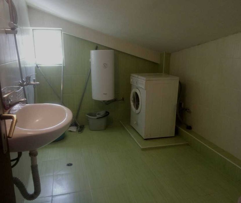 Дава се под наем Тристаен апартамент в Пловдив, Гагарин - 88 кв.м за 459 € - Снимка #2