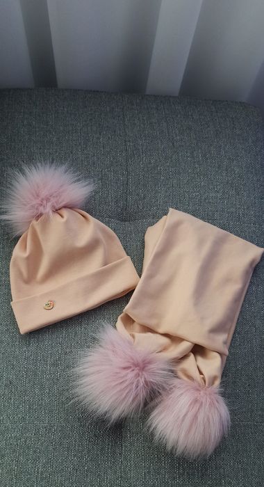 Set căciula și fular pt 4-6 ani