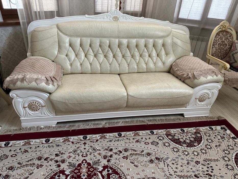 Диван слоновая кость цвет классика!