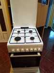 Aragaz mixt Electrolux, 4 Arzătoare gaz, Cuptor electric, Grill, Alb